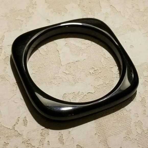 Vintage 80s Lucite Square Black Bangle Bracelet - Picture 3 of 4